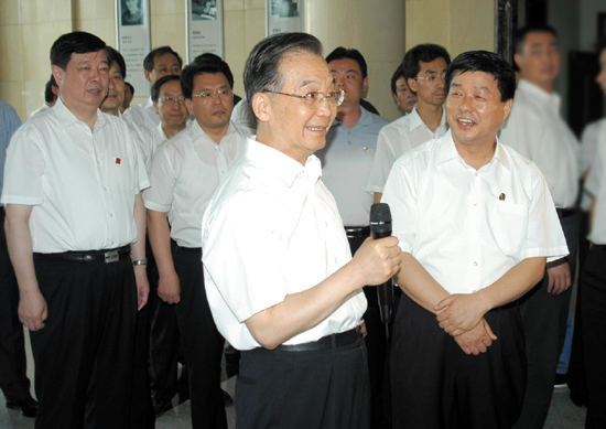 Mr. Wen Jiabao visited Dongyue Group: “Dongyue has great development prospect .”
